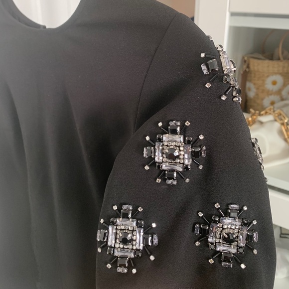 Top - Picture 2 of 2